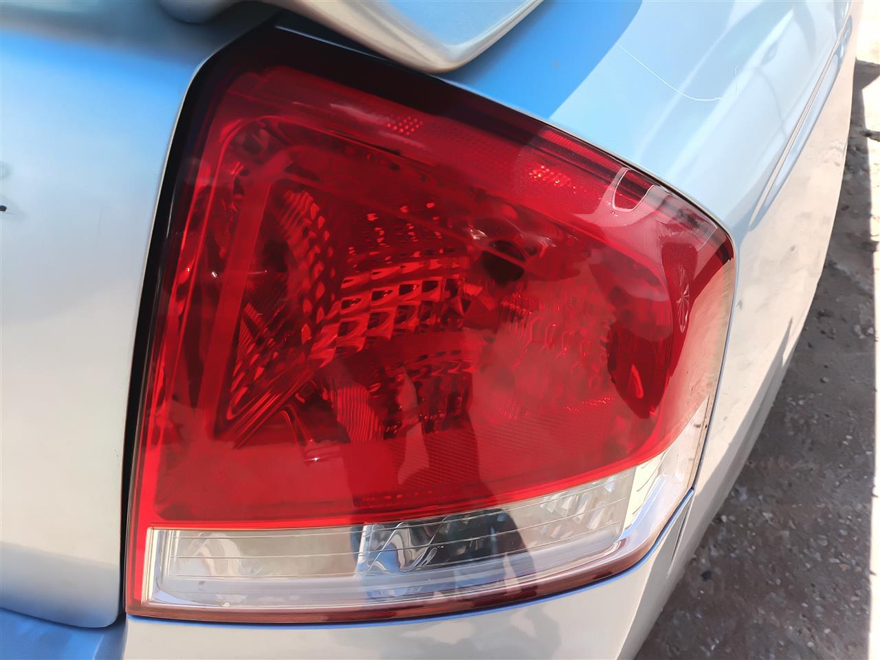 2007 2008 2009 KIA Spectra Passenger Side Right Tail Light Lamp Assembly Sdn R