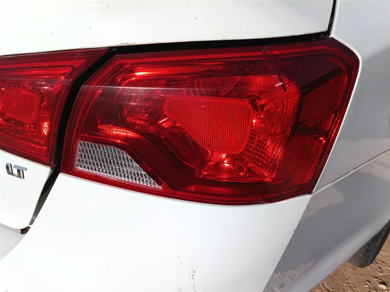 2014 thru 2020 Chevrolet Impala Passenger Side Right Tail Light Lamp Assembly quarter panel mounted R