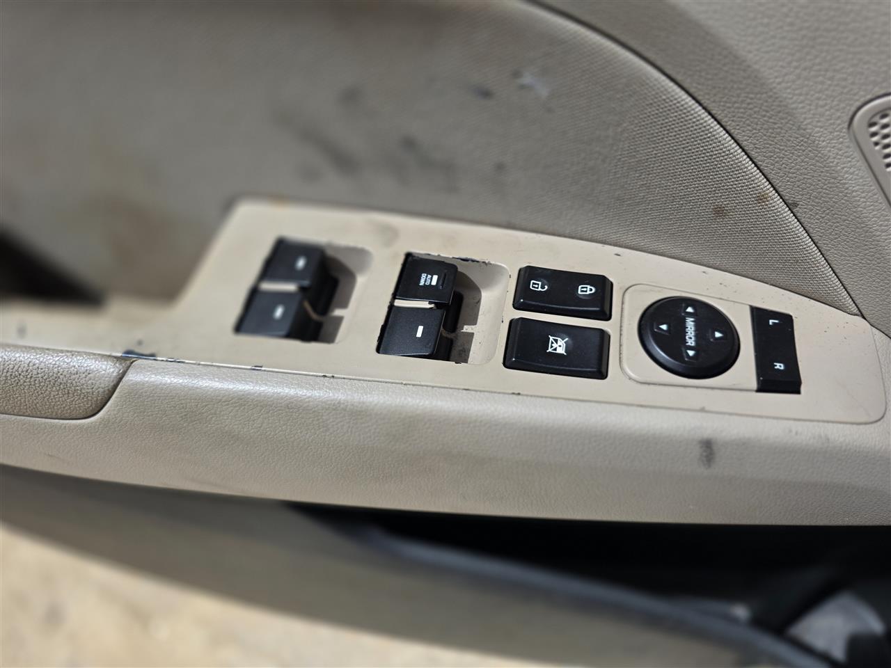 2017 2018 2019 2020 Hyundai Elantra Driver Side Left Front Door Window Master Switch driver s Sedan lock and automatic down