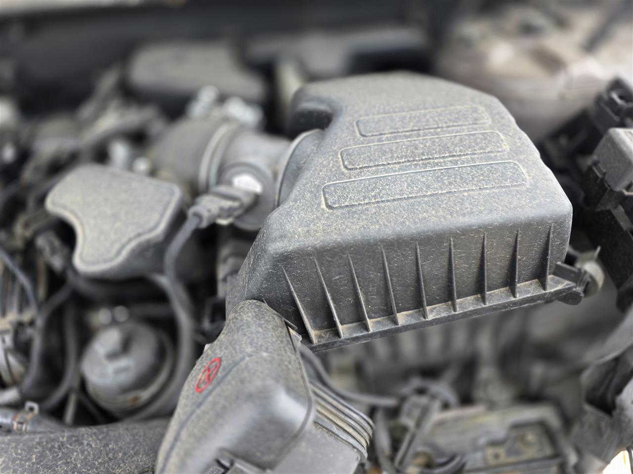 2007 thru 2012 Hyundai Veracruz Air Cleaner Intake Filter Box 3.8L 6 cylinder