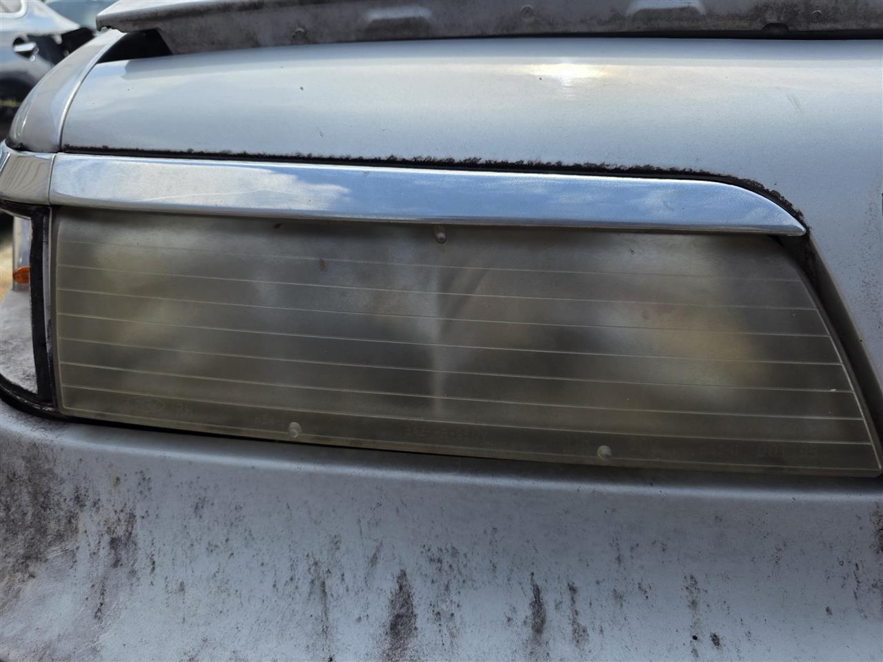 1995 1996 1997 Mercury Grand Marquis Passenger Side Right Headlight Headlamp Assembly
