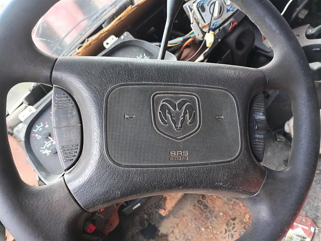 1999 2000 Dodge 1500, Dodge 2500, Dodge 3500 Air BAG driver