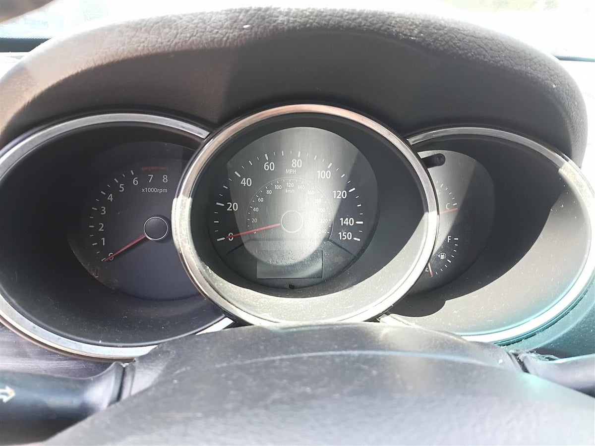 Used OEM Speedometer Instrument Gauge Cluster from 2012 Kia Sorento