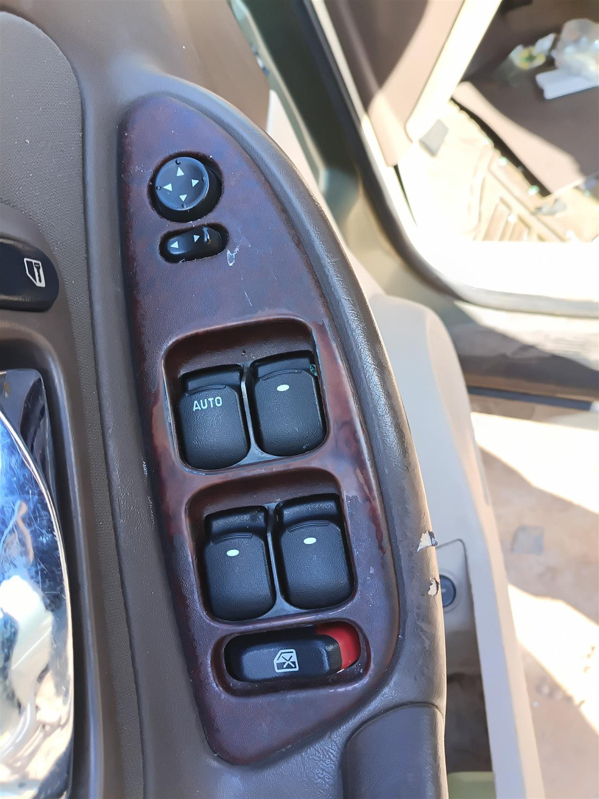 Used OEM Driver Side Left Front Door Window Master Switch from 2006 Chevrolet Malibu