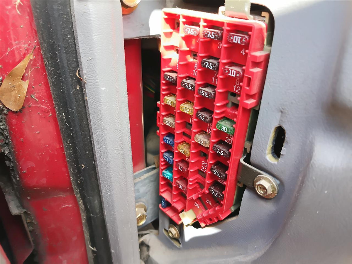 Used OEM Cabin Interior Fuse Box Relay Panel from 2000 Ford Ranger