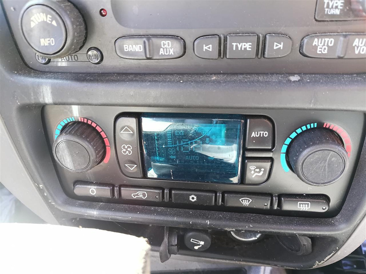 Used OEM AC Heater Temperature Climate Control Unit from 2008 Chevrolet Trailblazer