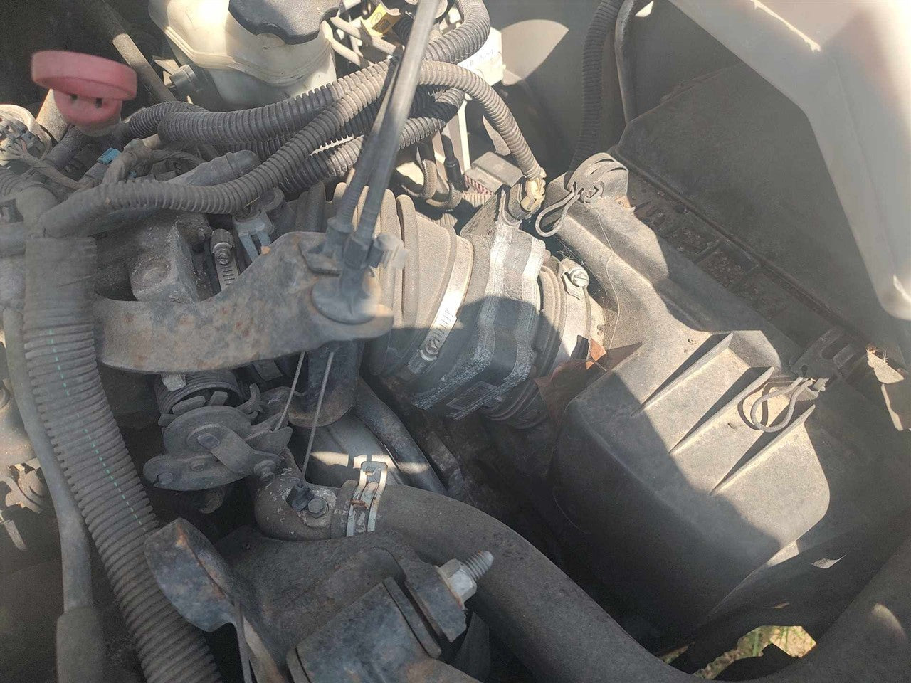 1999 thru 2005 Chevrolet Venture, Pontiac Montana, Oldsmobile Silhouette, Pontiac Aztek and 2 more Air Cleaner Intake Filter