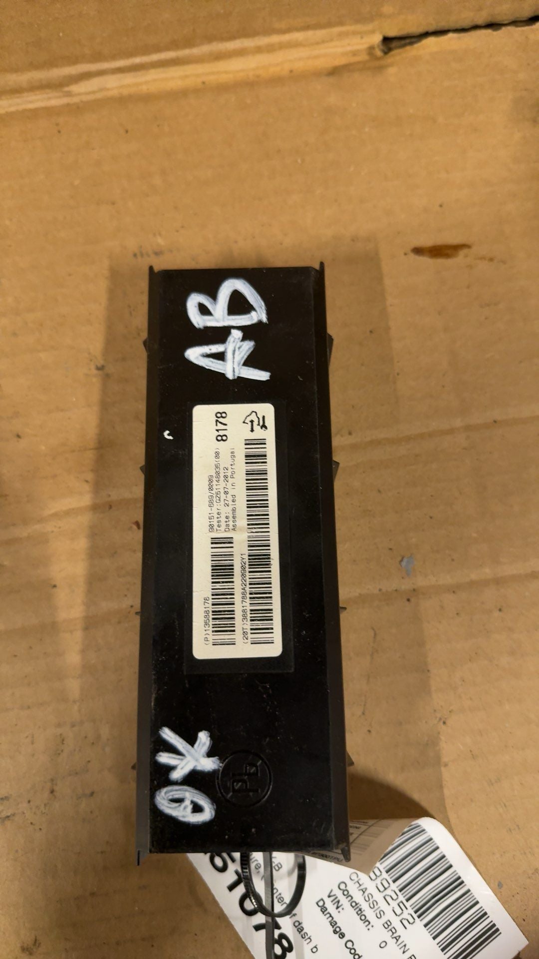 2013 2014 Cadillac XTS Chassis Cont MOD Temperature center of dash behind radio opt CJ2