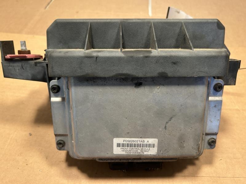 2005 Chrysler 300, Dodge Magnum Chassis Cont MOD Body Control BCM front from 4 6 04