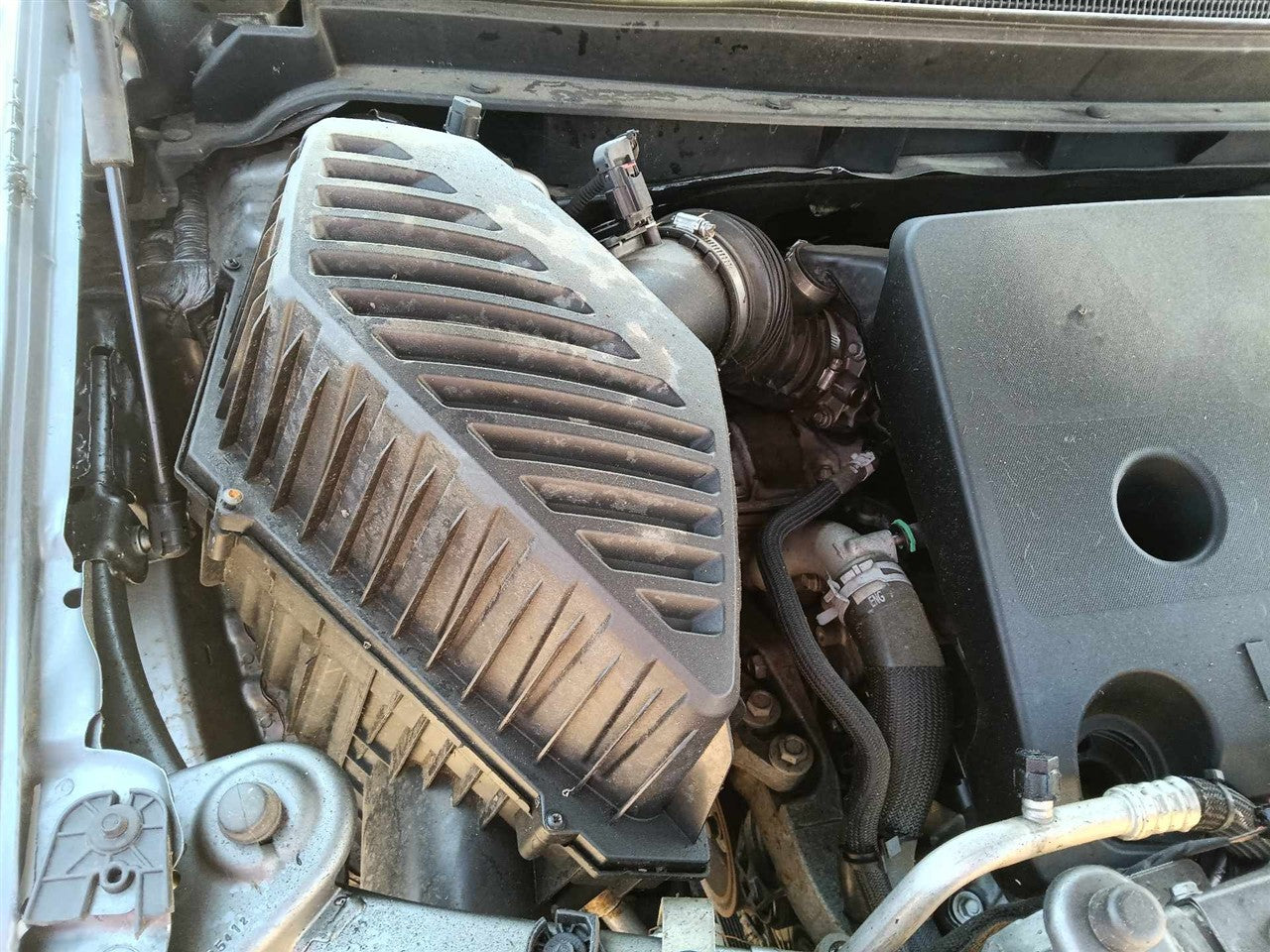 2018 thru 2025 Chevrolet Traverse, Buick Enclave Air Cleaner Intake Filter Box 3.6L