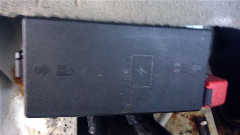 2004 Cadillac Deville Cabin Interior Fuse Box Relay Panel
