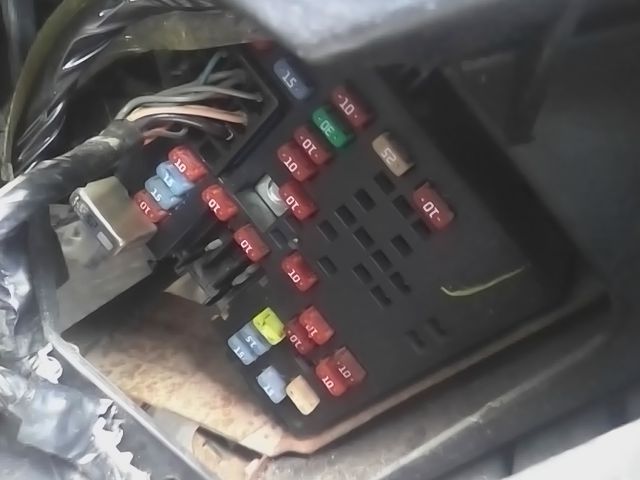 2006 Chevrolet Cabin Interior Fuse Box Relay Panel