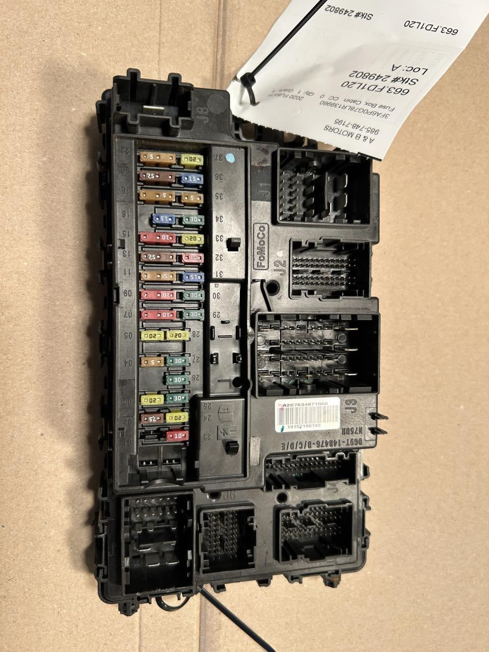 2020 Ford Fusion Cabin Interior Fuse Box Relay Panel