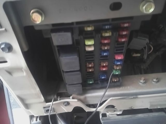 2001 Ford F250SD Cabin Interior Fuse Box Relay Panel
