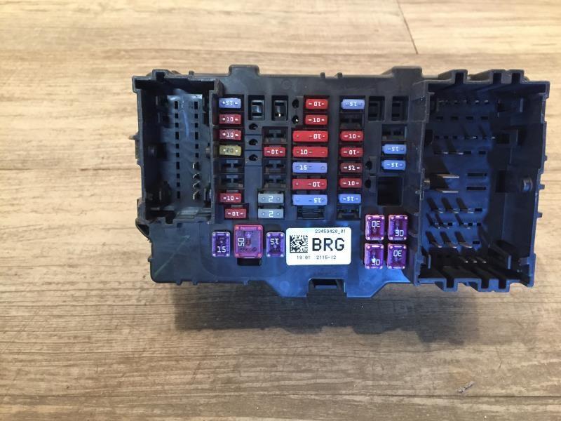 2015 GMC Sierra 2500 Cabin Interior Fuse Box Relay Panel