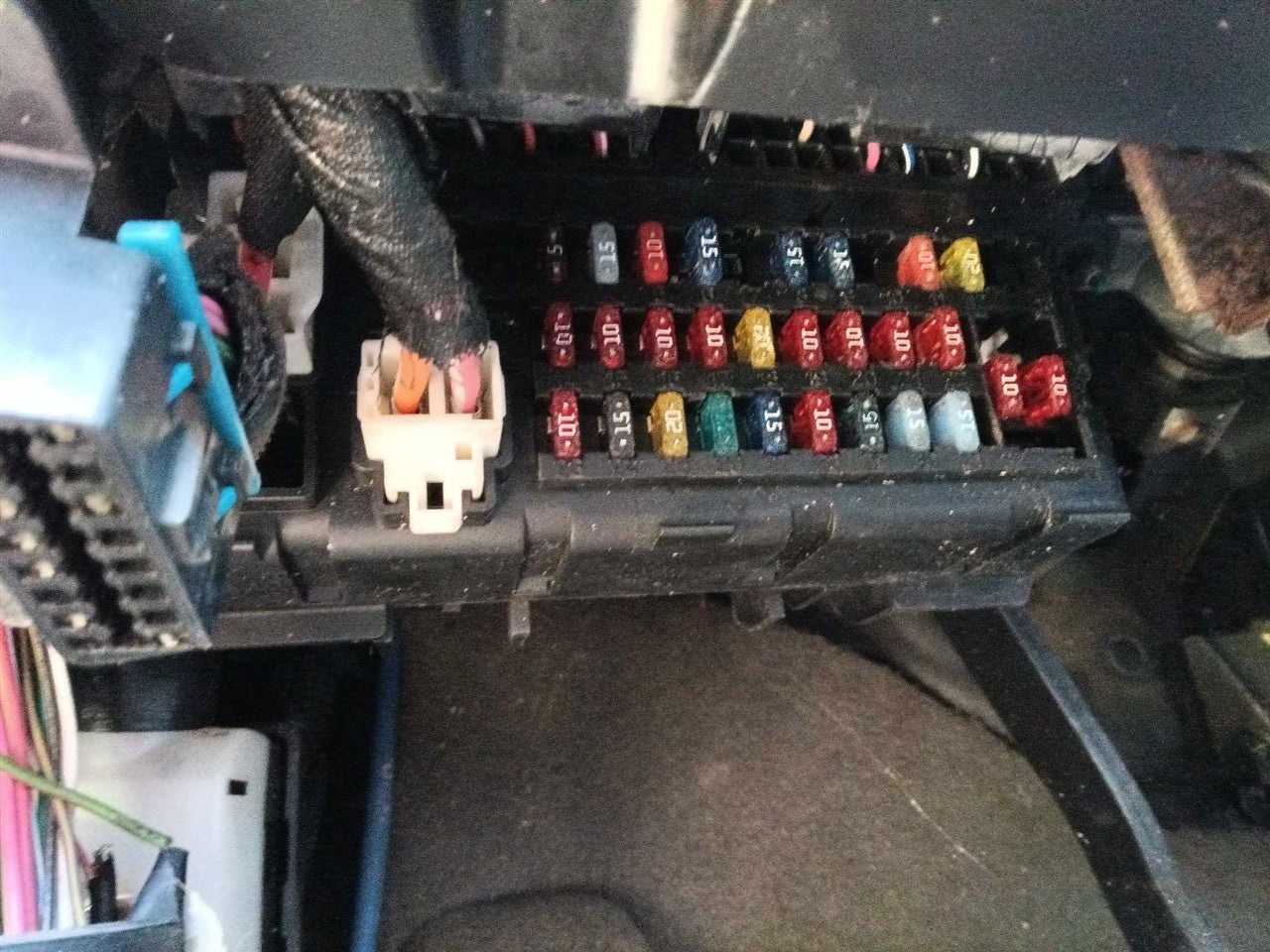 2000 Jeep Grand Cherokee Cabin Interior Fuse Box Relay Panel