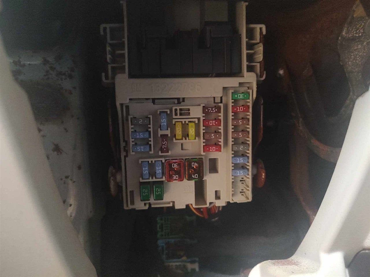 2015 Chevrolet Malibu Cabin Interior Fuse Box Relay Panel
