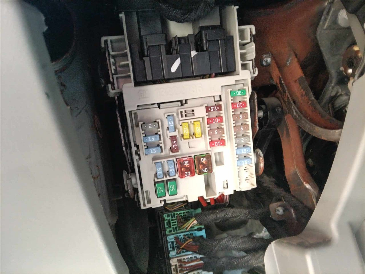 2015 Chevrolet Malibu Cabin Interior Fuse Box Relay Panel