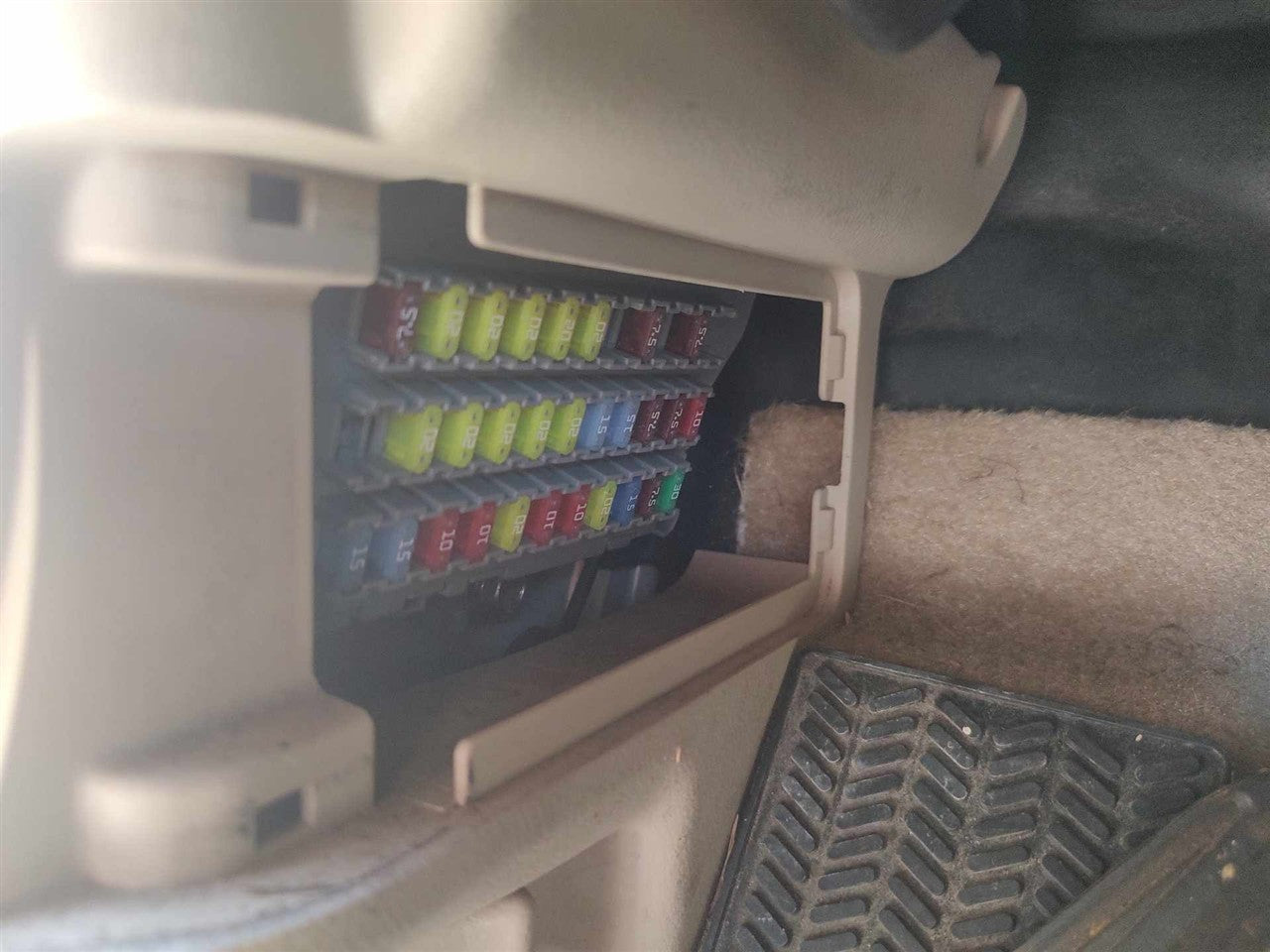 2005 Acura TSX Cabin Interior Fuse Box Relay Panel