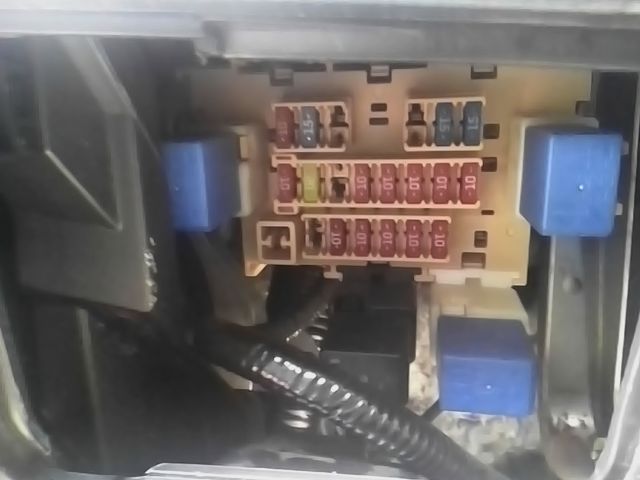 2009 Nissan Rogue Cabin Interior Fuse Box Relay Panel
