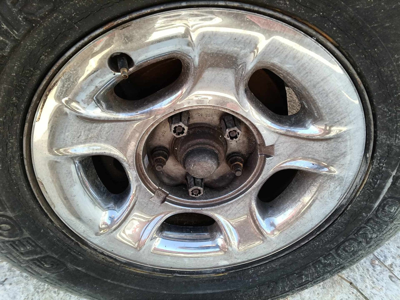Donor vehicle 2001 Ford F150 (Stock #251194)