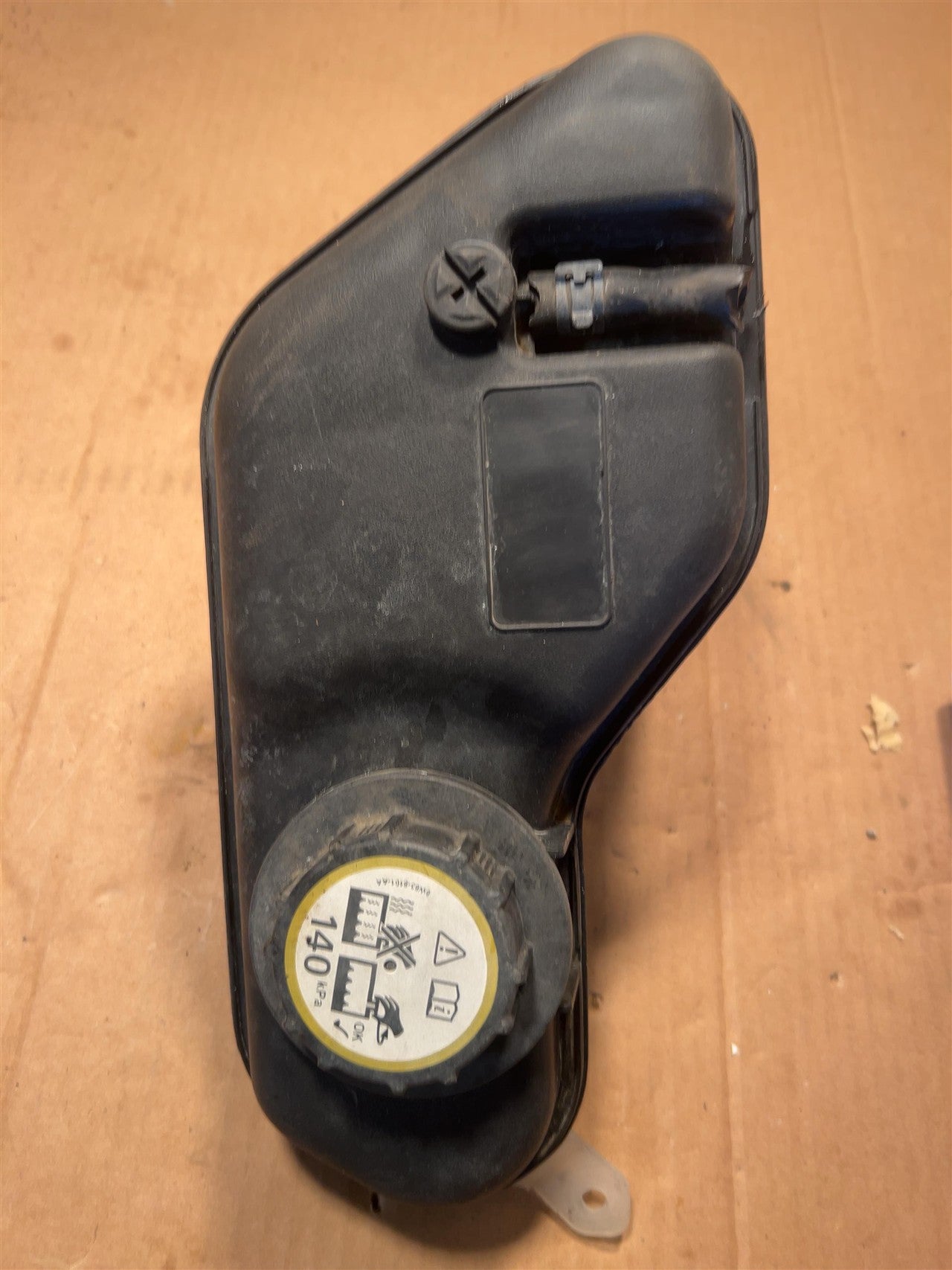 2003 thru 2010 Jaguar S Type, Jaguar XJ8, Jaguar XJ, Jaguar XF Coolant Overflow Reservoir Tank