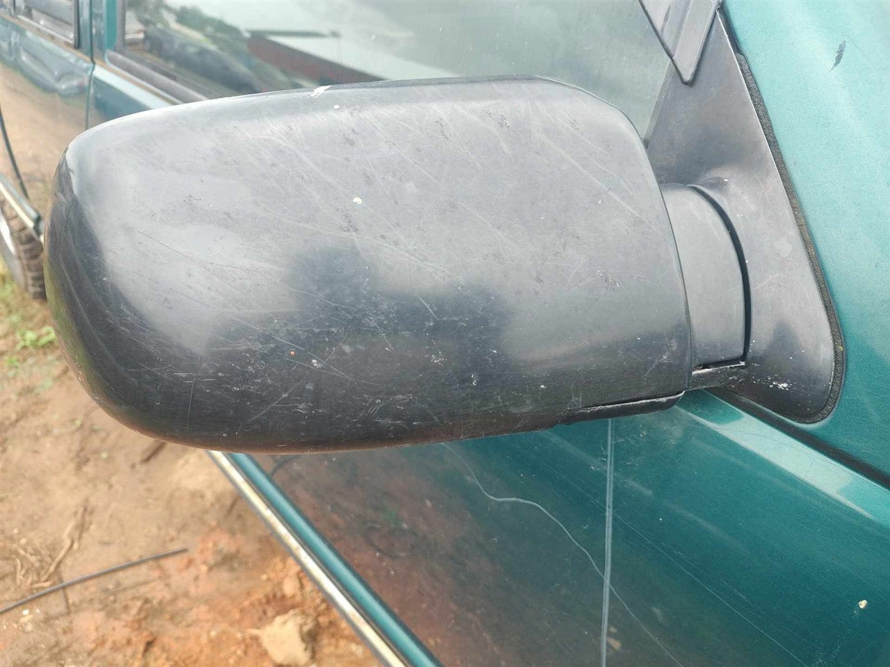 1992 thru 2000 Chevrolet 2500, Chevrolet 3500, GMC 2500, GMC 3500 and 7 more Right Passenger Side View Door Mirror Power R