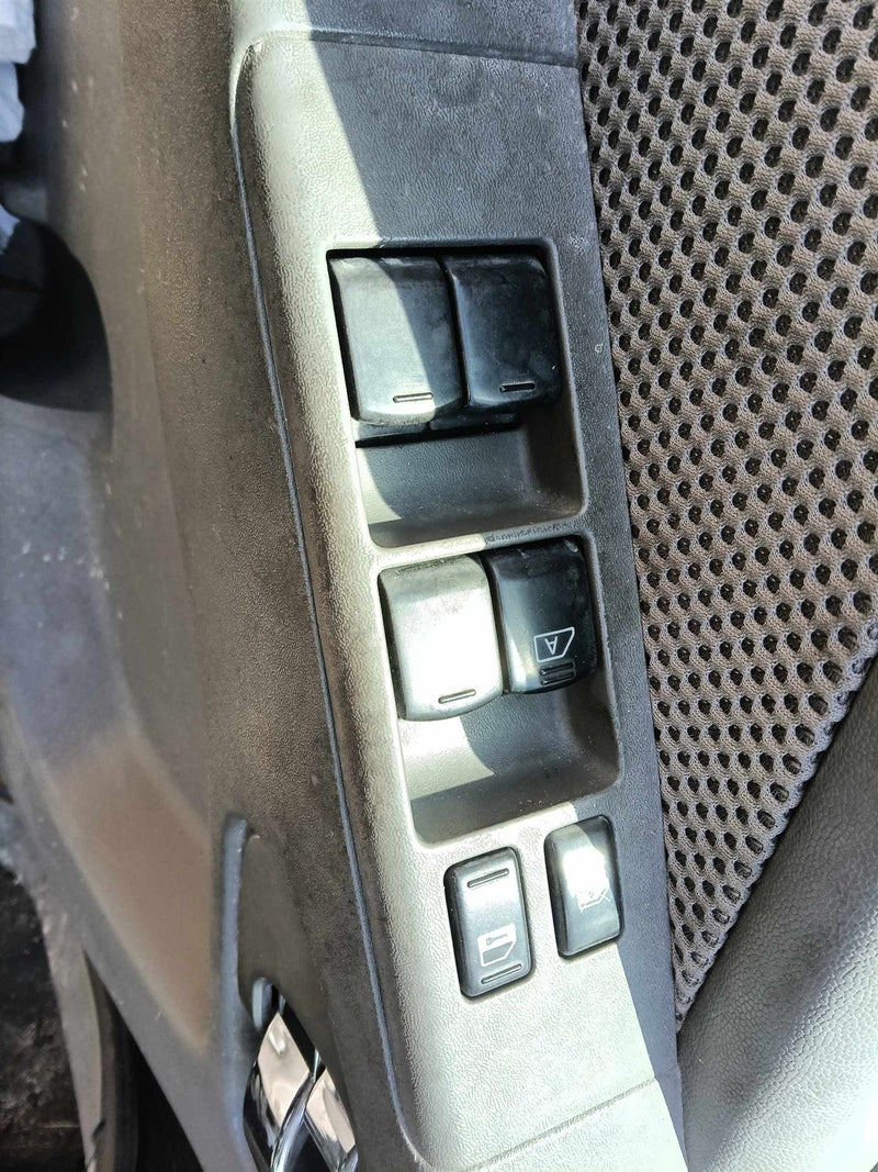2005 2006 Nissan Frontier, Nissan Xterra Driver Side Left Front Door Window Master Switch Driver s lock and