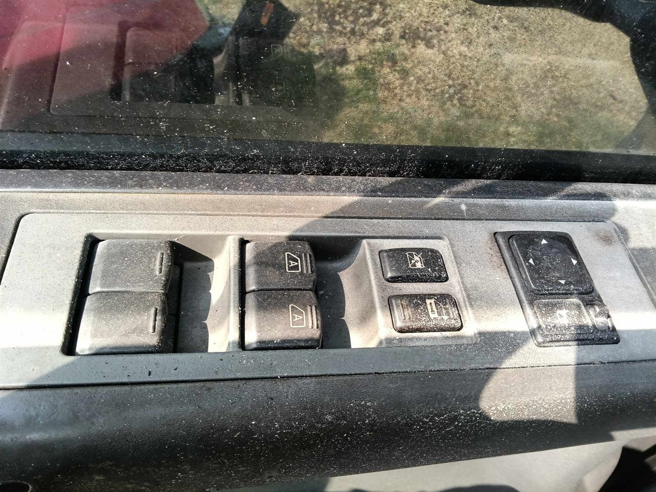 2004 thru 2014 Nissan Titan, Nissan Armada Driver Side Left Front Door Window Master Switch Driver s lock and