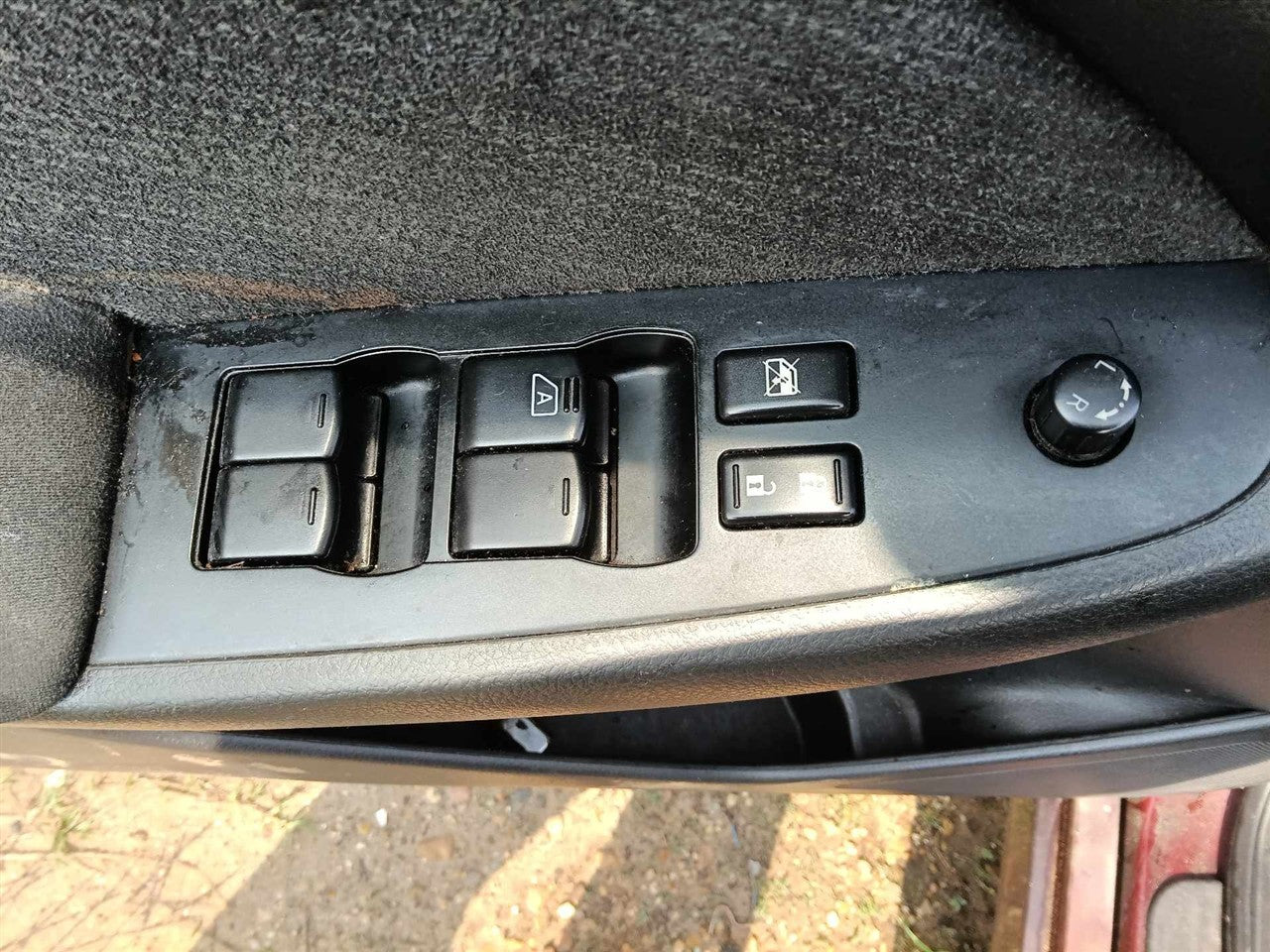 2007 thru 2012 Nissan Altima Driver Side Left Front Door Window Master Switch Driver s lock and Sdn