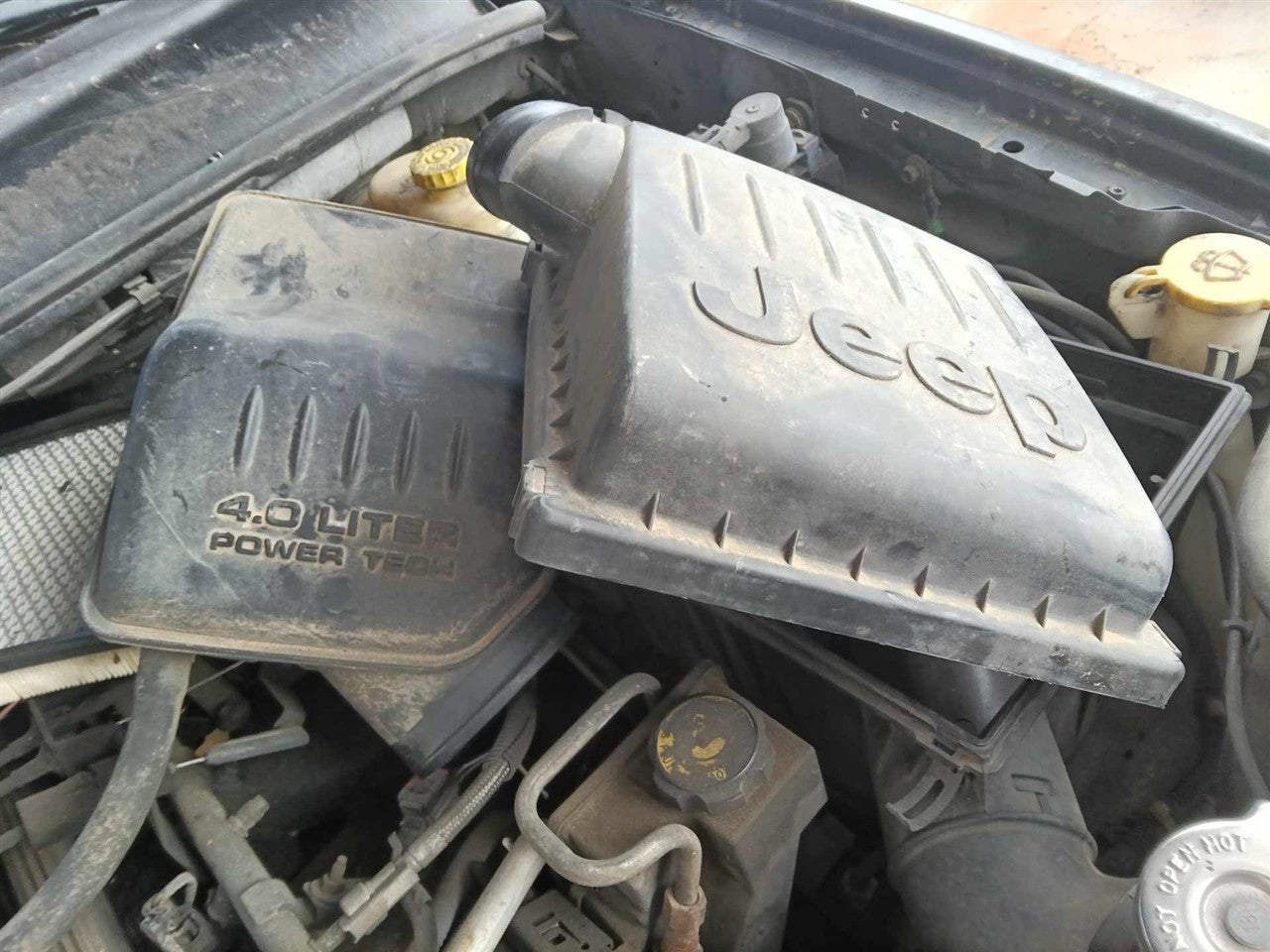 Donor vehicle 2002 Jeep Grand Cherokee (Stock #251277)