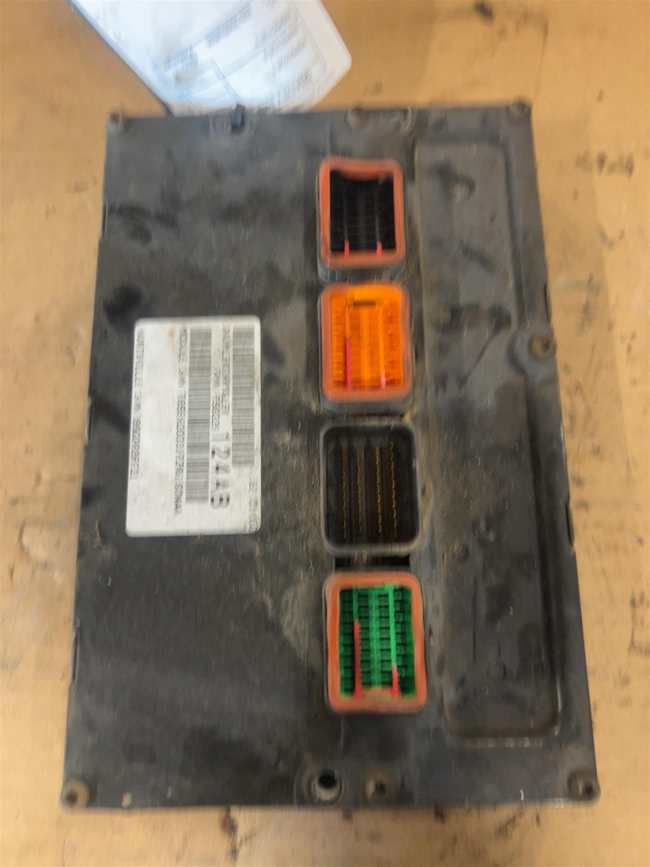 2003 Dodge Durango Engine Control Module ECU ECM PCM Electronic RH fender 4.7L