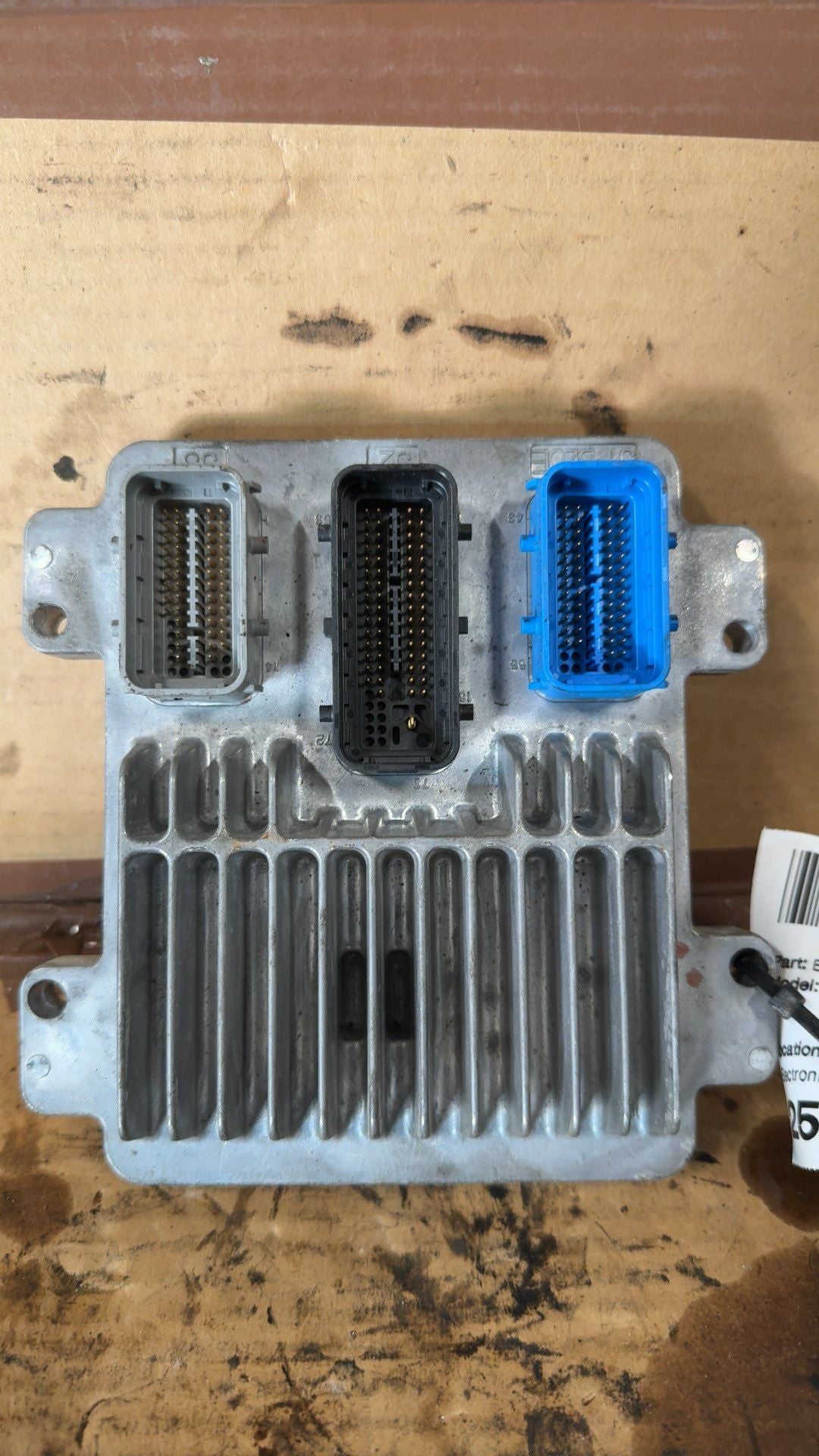 2005 2006 Saturn Relay, Buick Terraza, Chevrolet Malibu, Chevrolet Uplander and 3 more Engine Control Module ECU ECM PCM