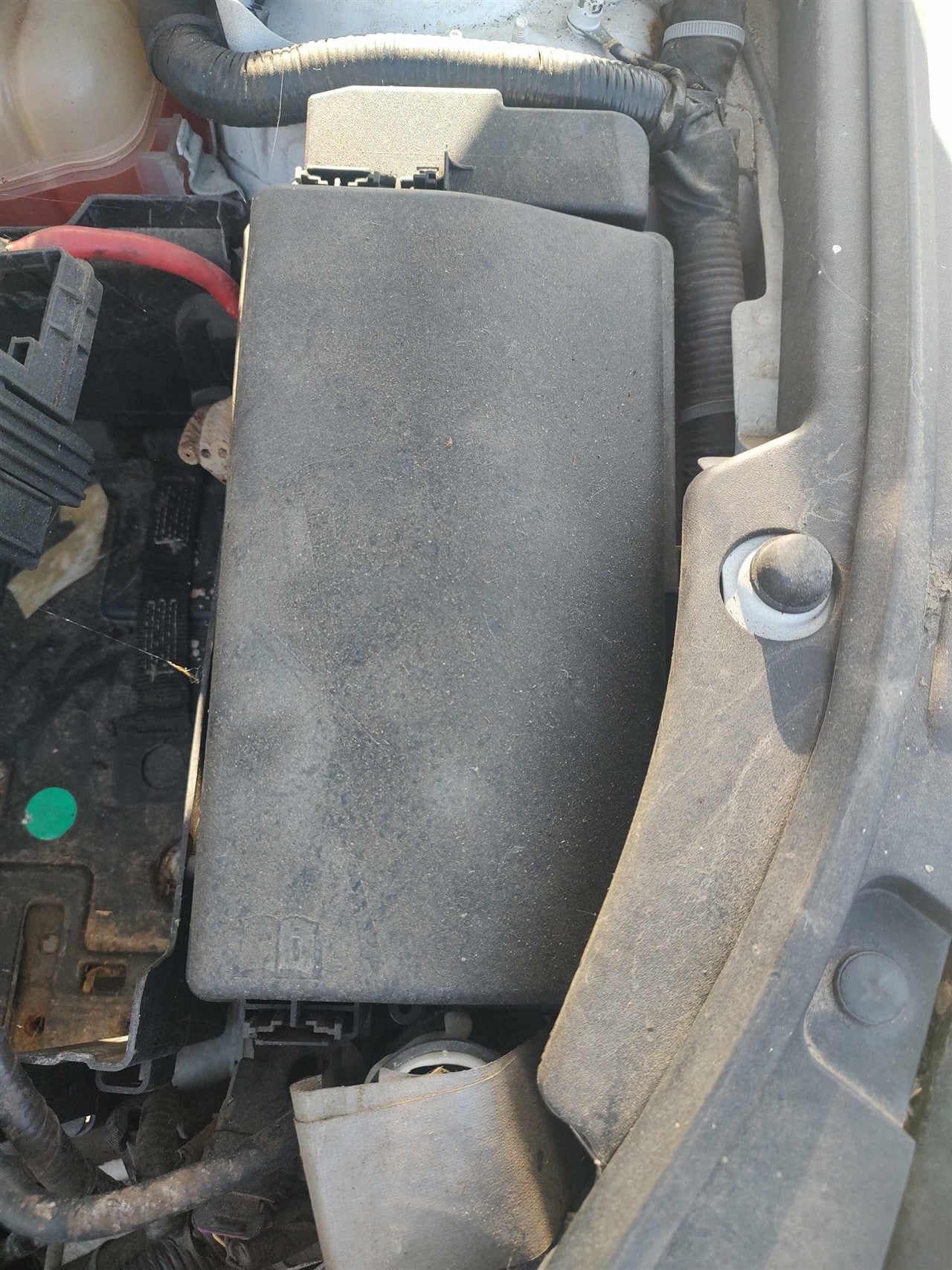 2011 Buick Lacrosse Engine Bay Fuse Box Relay Panel 2.4L