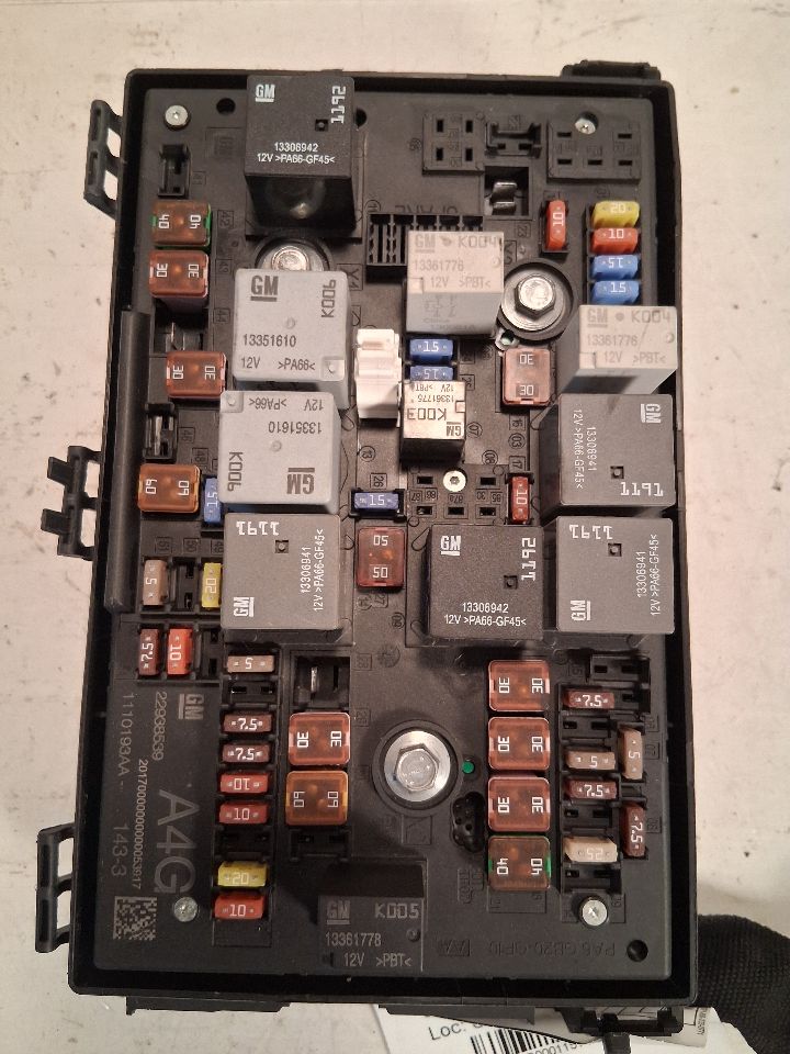 2013 2014 2015 2016 Buick Verano Engine Bay Fuse Box Relay Panel 2.4L