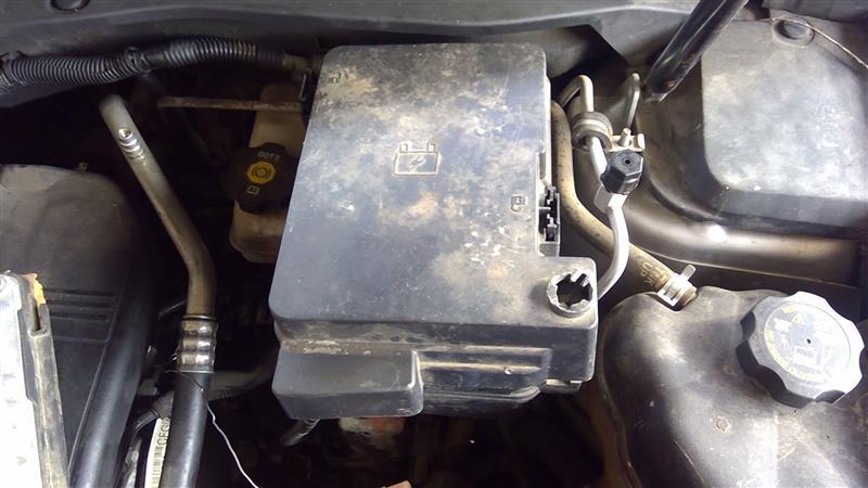 2013 2014 2015 2016 Chevrolet Equinox, GMC Terrain Engine Bay Fuse Box Relay Panel 2.4L