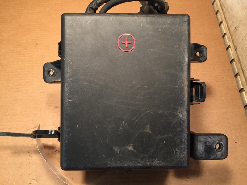 2015 Hyundai Genesis Engine Bay Fuse Box Relay Panel 3.8L compartment US market Sdn RWD