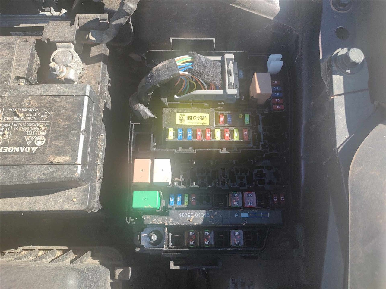 2017 2018 KIA Forte Engine Bay Fuse Box Relay Panel 2.0L AT VIN 7 8th digit MPI