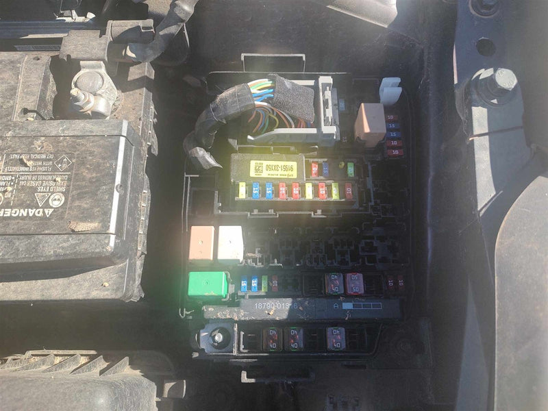 2017 2018 KIA Forte Engine Bay Fuse Box Relay Panel 2.0L AT VIN 7 8th digit MPI