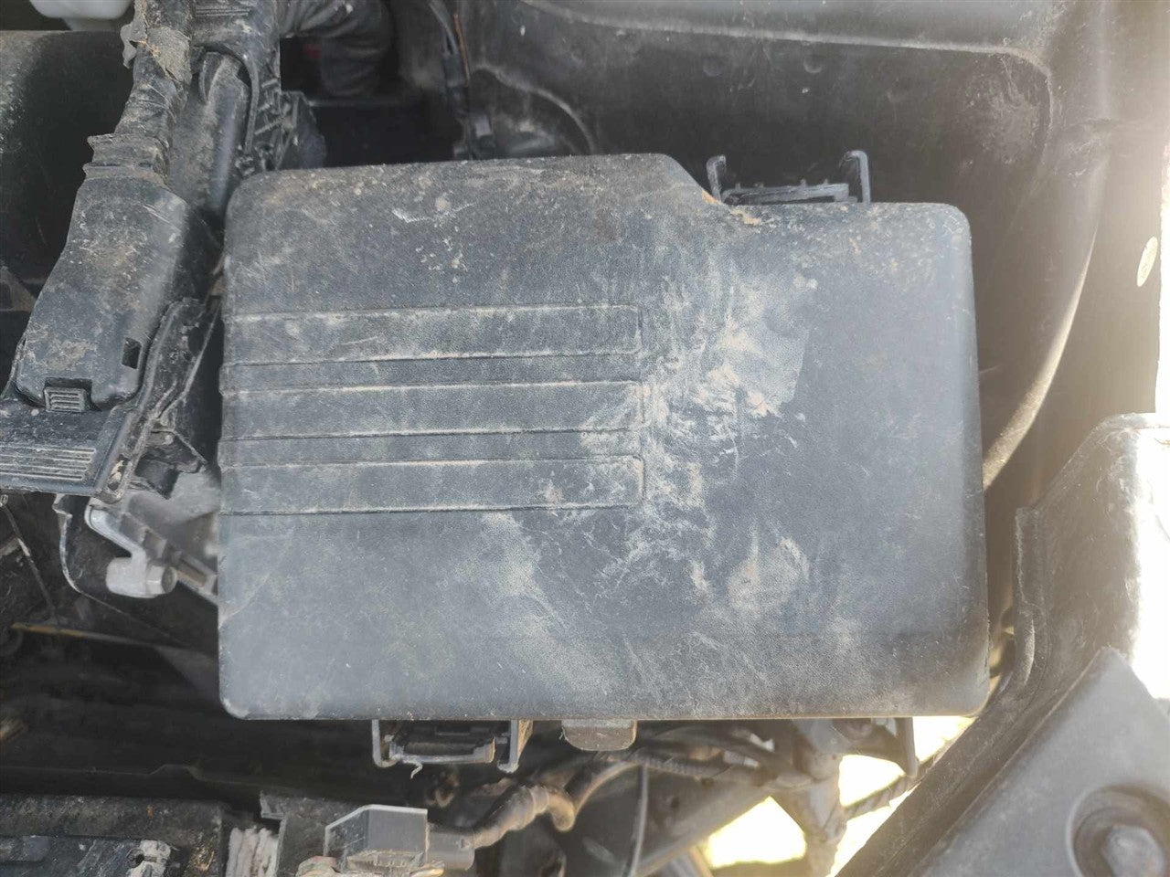 2020 2021 2022 KIA Telluride Engine Bay Fuse Box Relay Panel