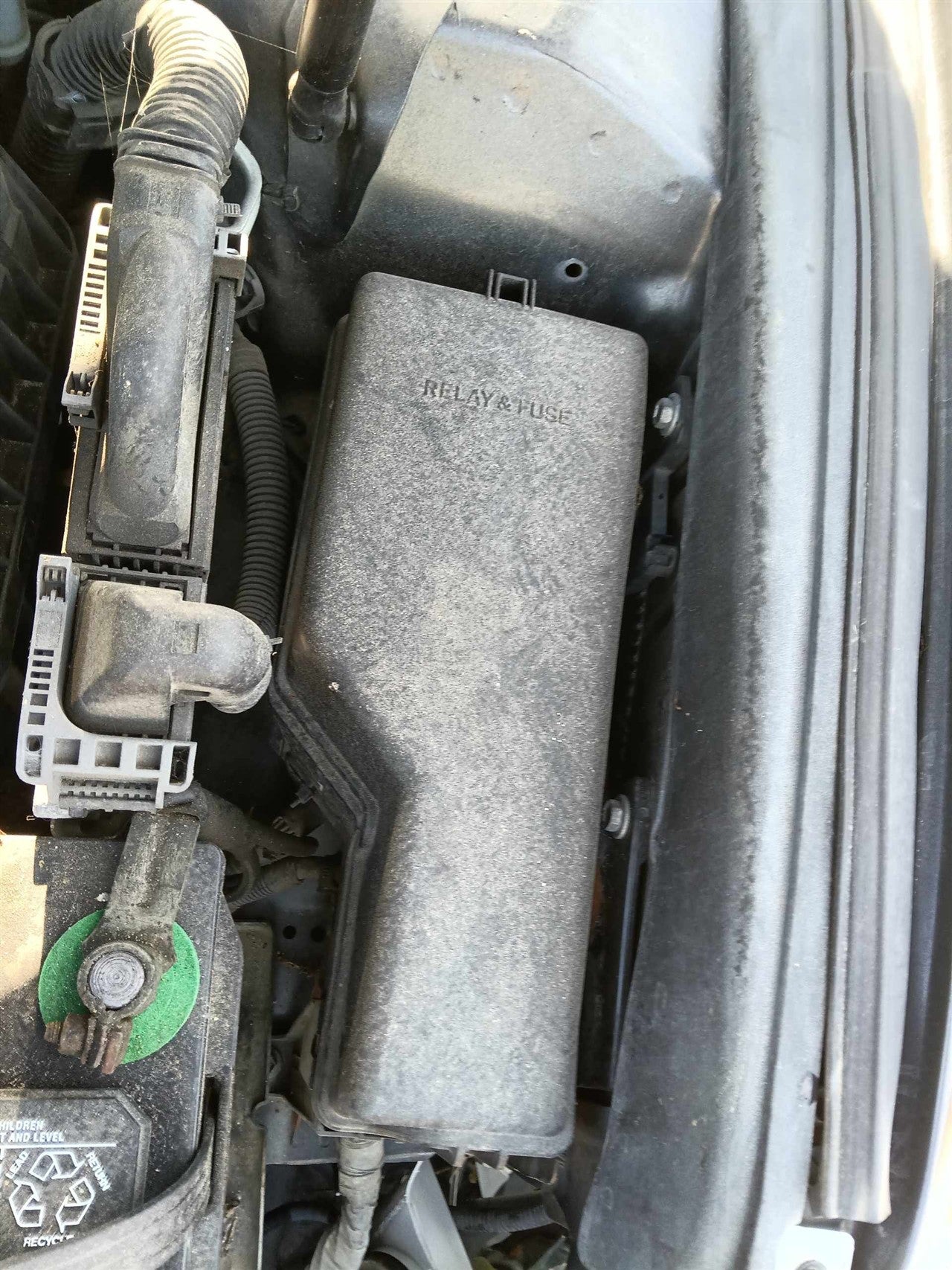 2007 2008 2009 Toyota Camry Engine Bay Fuse Box Relay Panel 2.4L VIN E 4 cylinder 2AZFE