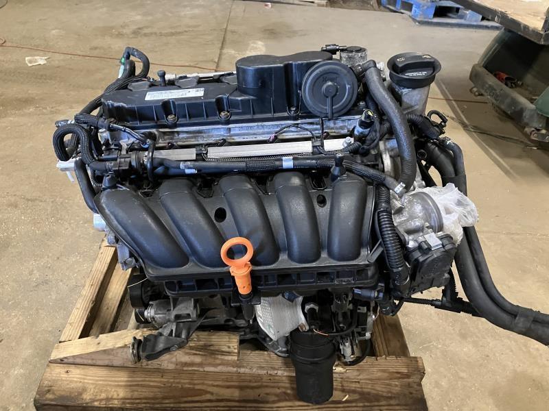 2006 thru 2010 Volkswagen Beetle Engine Motor Assembly 2.5L VIN F