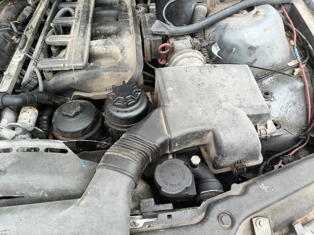 Donor vehicle 2000 BMW 328I (Stock #251246)
