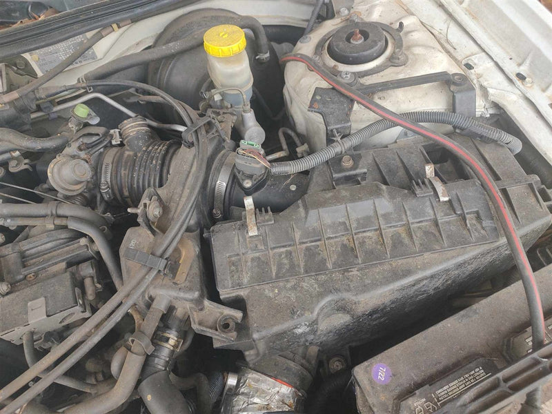 Donor vehicle 2000 Nissan Maxima (Stock #259974)