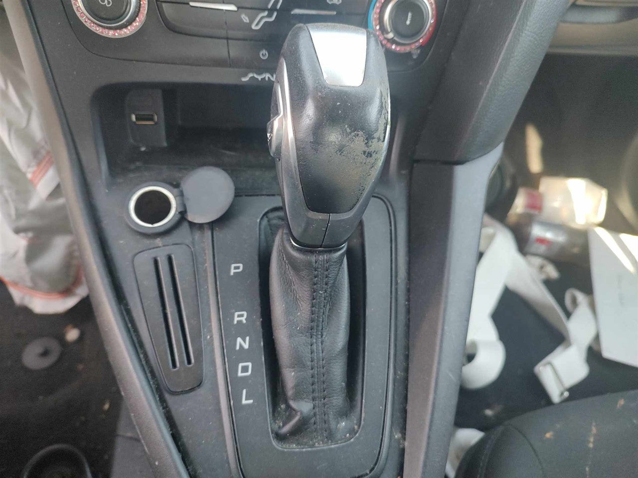 2015 Ford Focus Transmission Gear Shifter Assembly