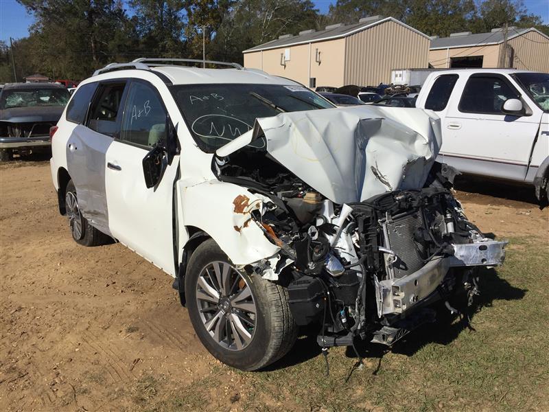 Donor vehicle 2017 Nissan Pathfinder (Stock #207987)
