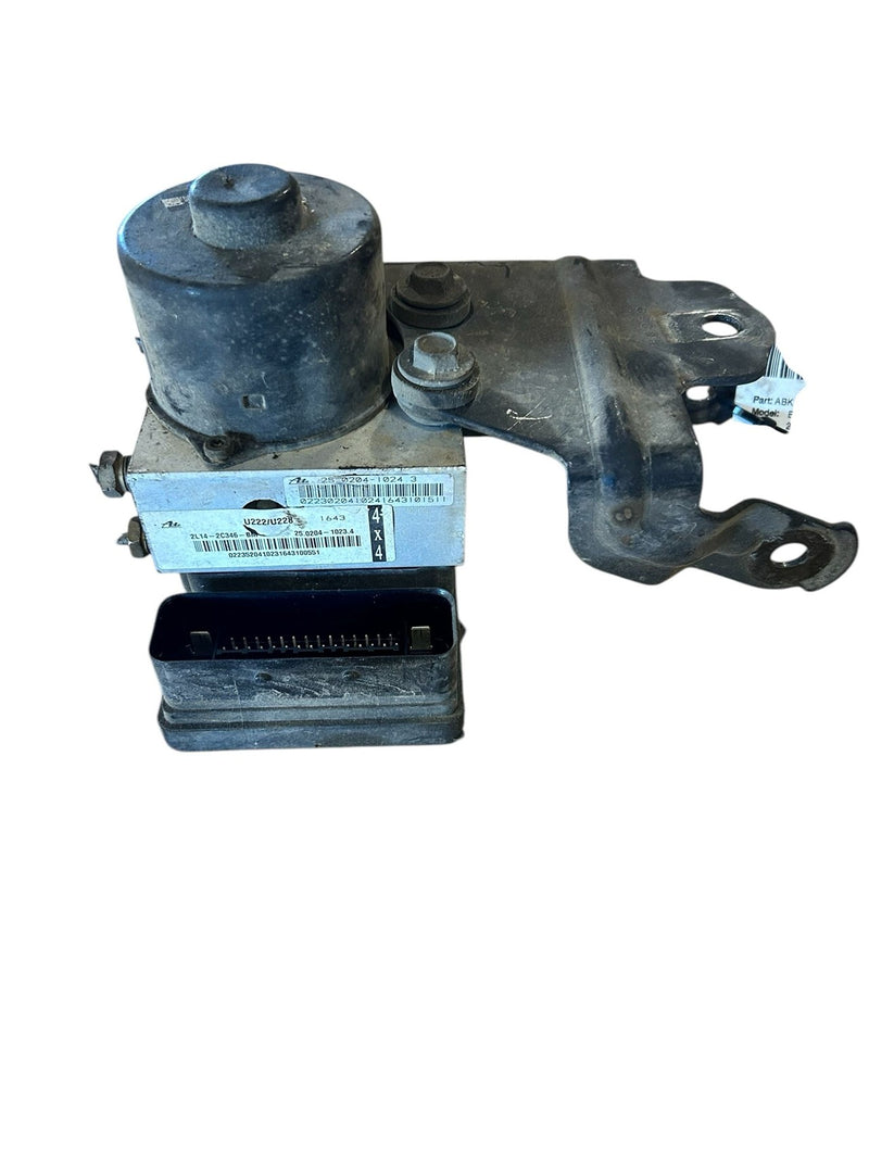 2003 2004 Ford Expedition, Lincoln Navigator ABS Anti Lock Brake Pump Control Module Assembly without traction 4x4