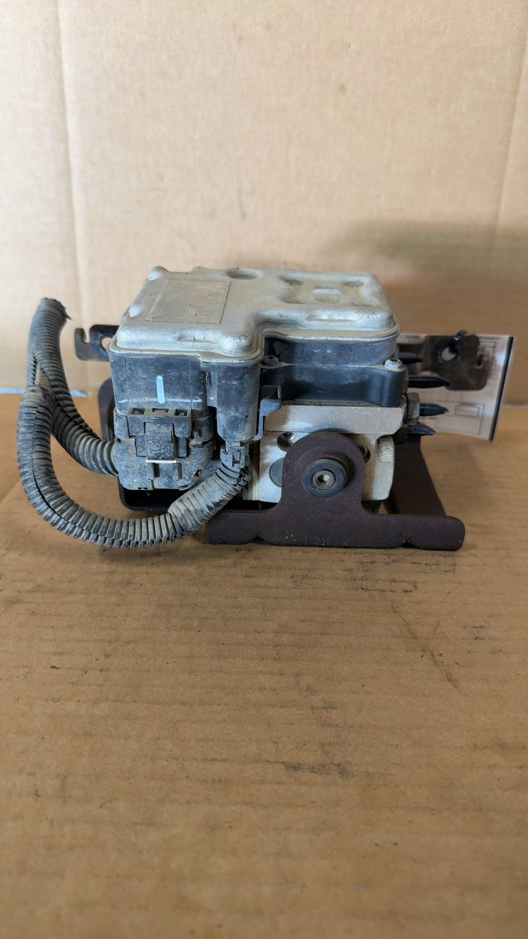 2002 2003 Chevrolet Trailblazer, GMC Envoy, Oldsmobile Bravada ABS Anti Lock Brake Pump Control Module Assembly