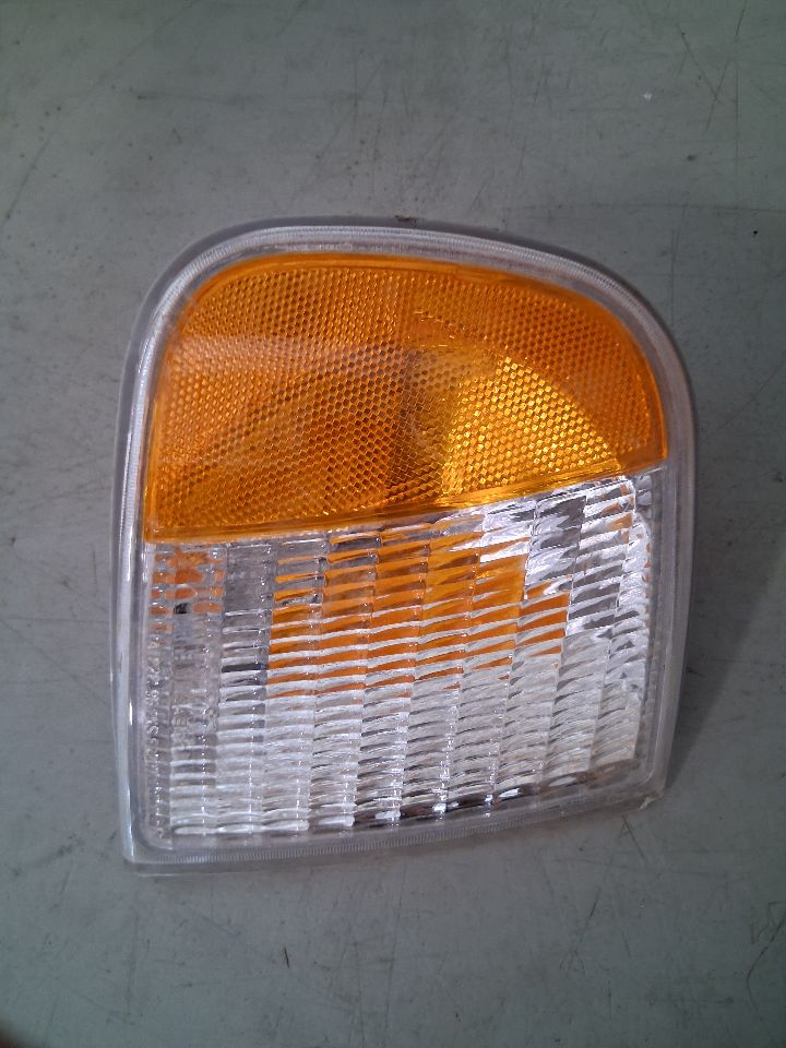Used OEM Passenger Side Right Front Lamp from 1997 Ford F150