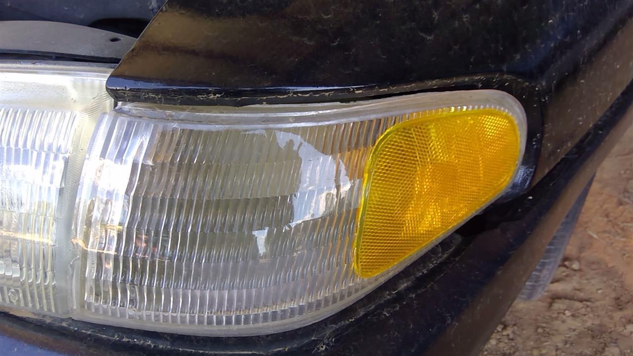 1994 thru 1998 Ford Mustang Driver Side Left Front Lamp Park Turn Signal fender mounted